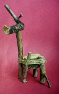 自然の木々で津kった動物