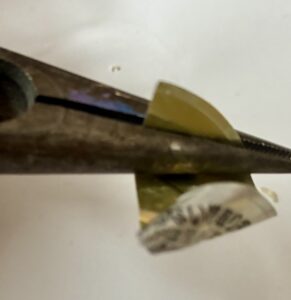 ペンチでアルミを曲げる